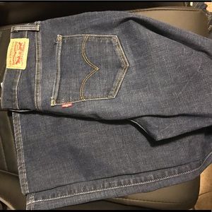 Levi Bootcut 315 Shaping Jeans